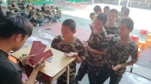 月满中秋，情满校园